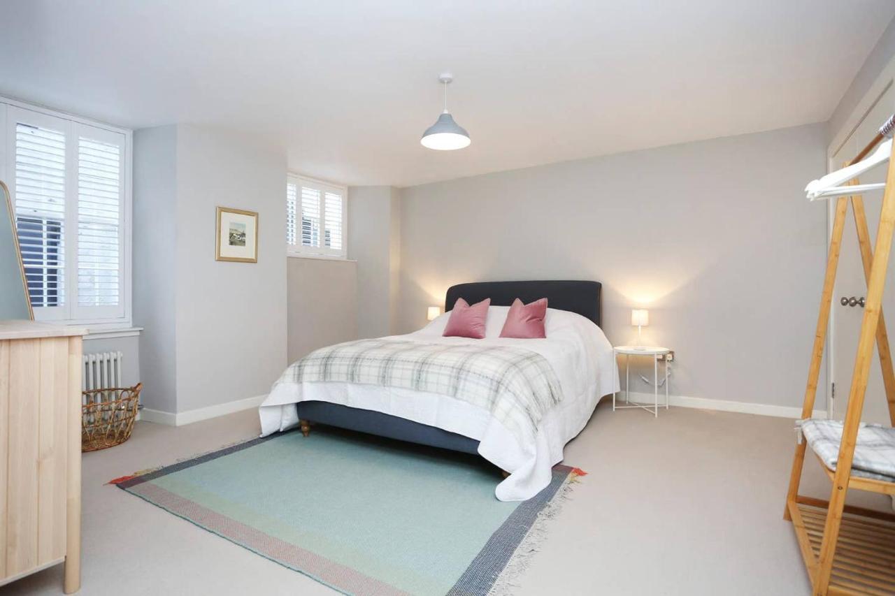 Joivy Vibrant Home Near Calton Hill 爱丁堡 外观 照片
