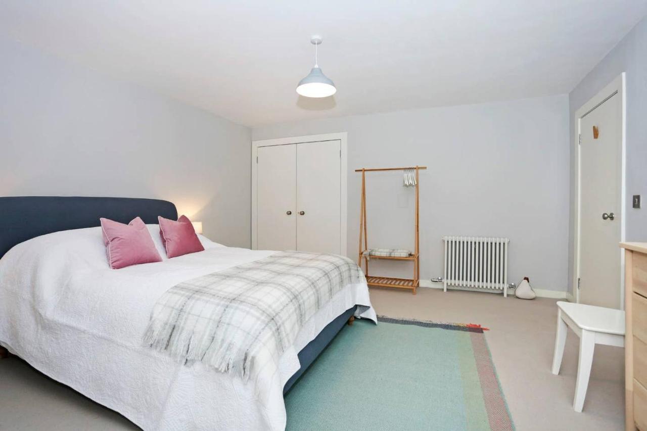 Joivy Vibrant Home Near Calton Hill 爱丁堡 外观 照片